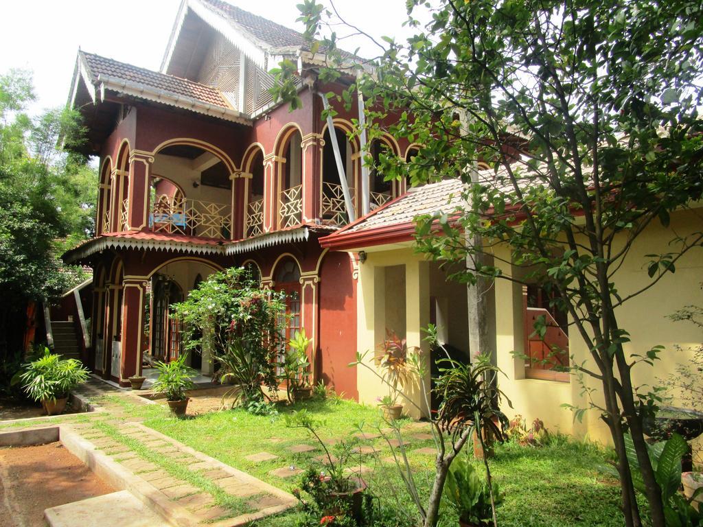 Hotel Shalini Anuradhapura Exterior foto